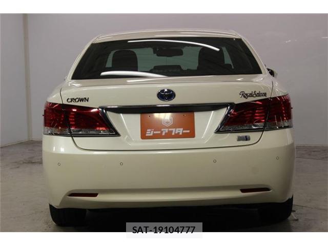 Toyota CROWN 2015-11 8224210-6