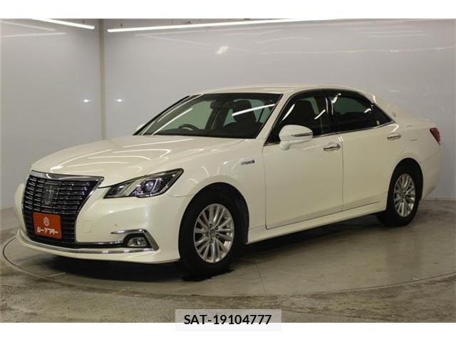 Toyota CROWN 2015-11 8224210-9