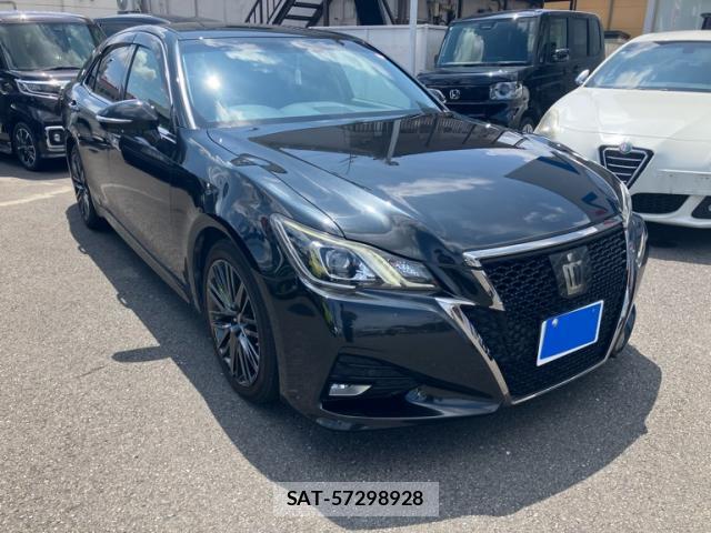 Toyota CROWN 2016-03 8224383-1