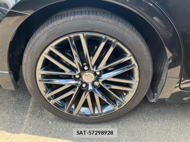 Toyota CROWN 2016-03 8224383-12