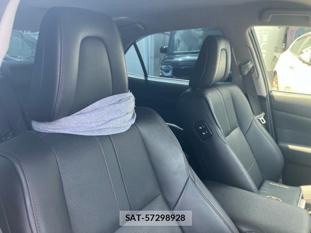 Toyota CROWN 2016-03 8224383-14
