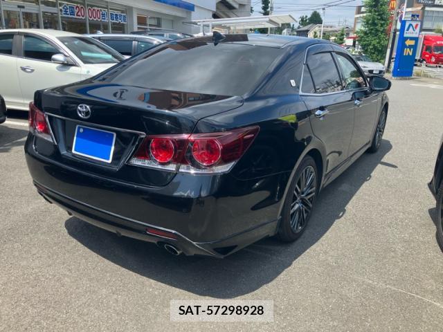 Toyota CROWN 2016-03 8224383-3