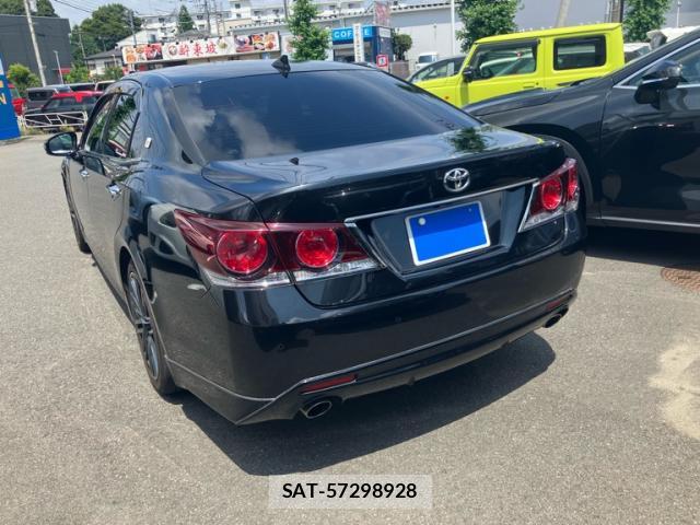 Toyota CROWN 2016-03 8224383-4