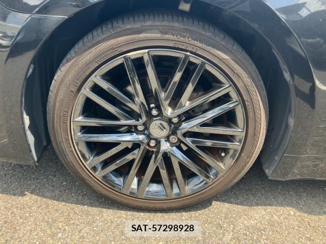 Toyota CROWN 2016-03 8224383-7