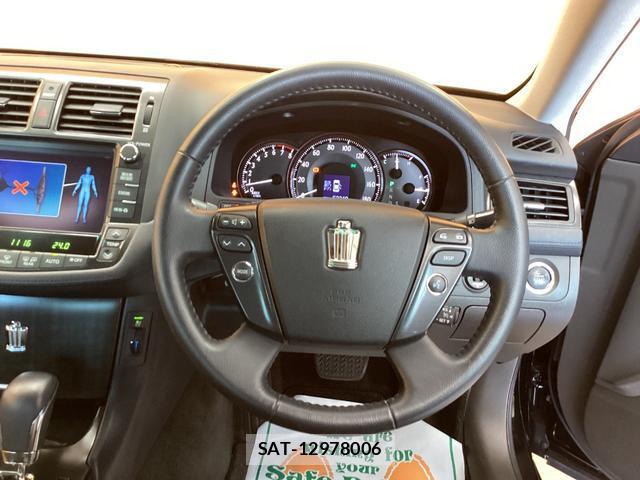 Toyota CROWN 2010-01 8224556-5