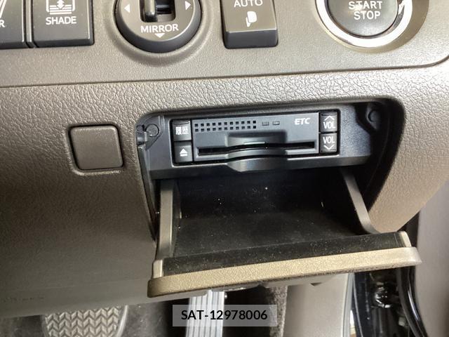 Toyota CROWN 2010-01 8224556-9