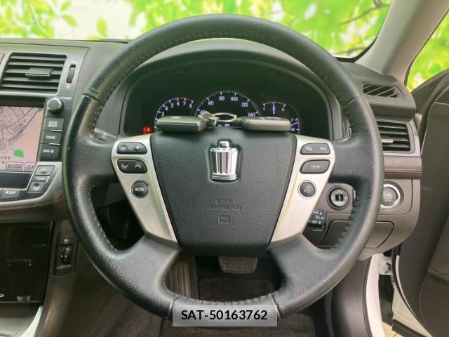 Toyota CROWN 2012-01 8225252-14