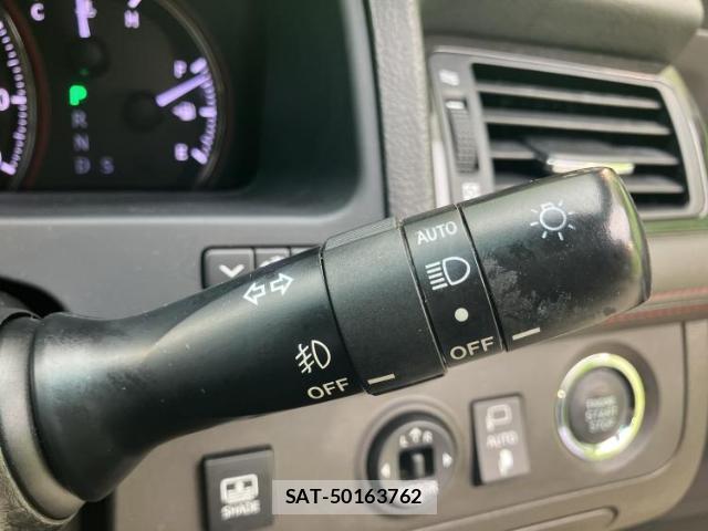 Toyota CROWN 2012-01 8225252-15