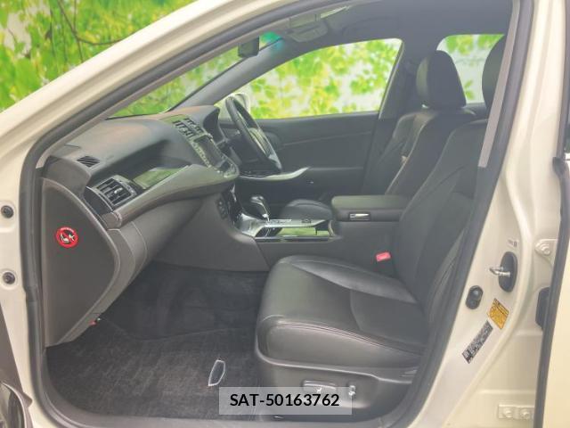 Toyota CROWN 2012-01 8225252-5