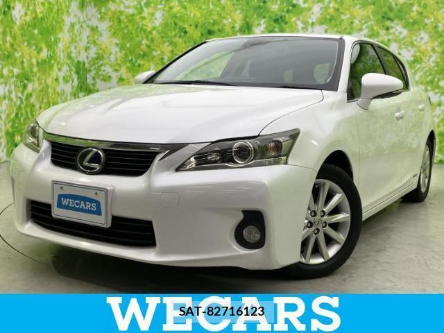 Lexus CT 2011-08 8216098-0