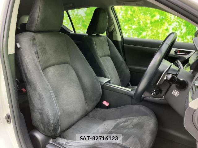 Lexus CT 2011-08 8216098-4