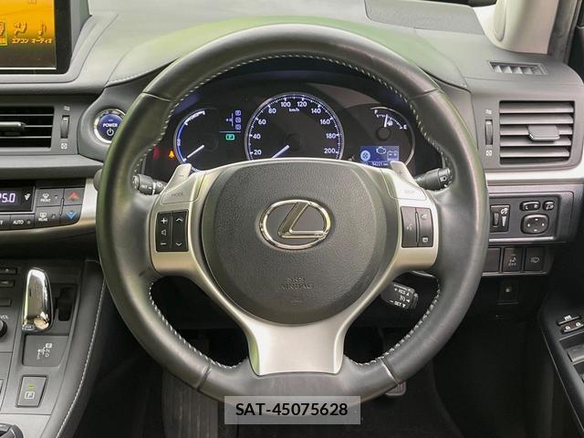 Lexus CT 2011-09 8216270-10