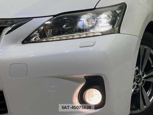 Lexus CT 2011-09 8216270-11