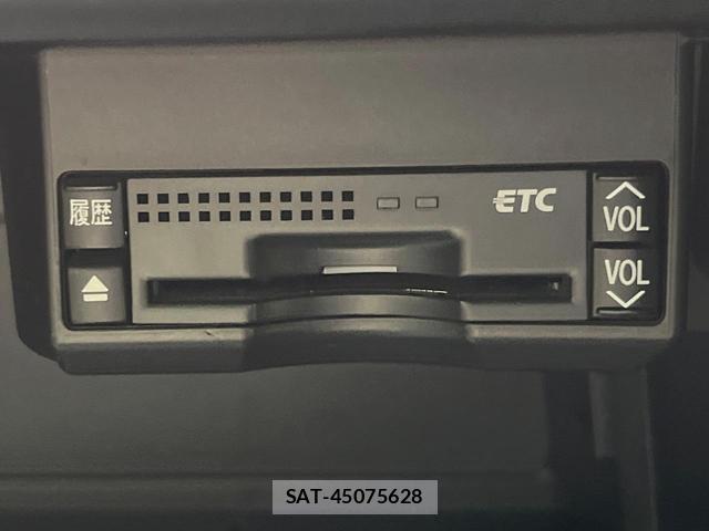 Lexus CT 2011-09 8216270-5