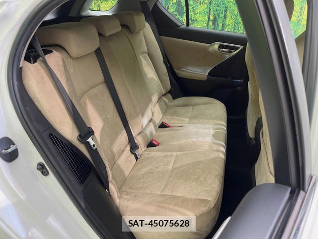 Lexus CT 2011-09 8216270-8