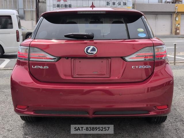 Lexus CT 2011-08 8218731-1