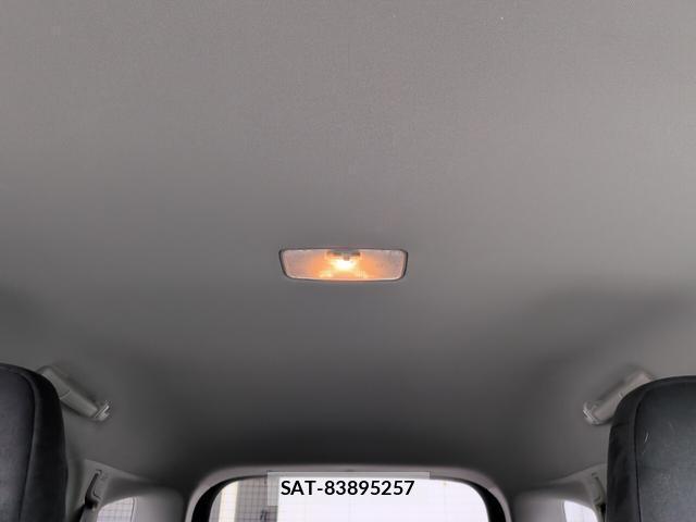 Lexus CT 2011-08 8218731-11