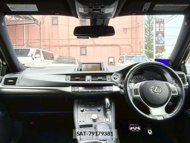 Lexus CT 2011-09 8222767-4