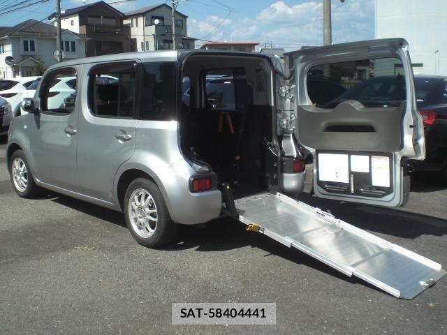 Nissan CUBE 2012-05 8217110-0