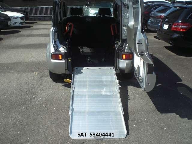Nissan CUBE 2012-05 8217110-12
