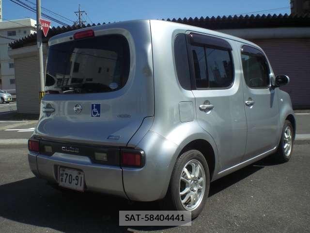 Nissan CUBE 2012-05 8217110-5