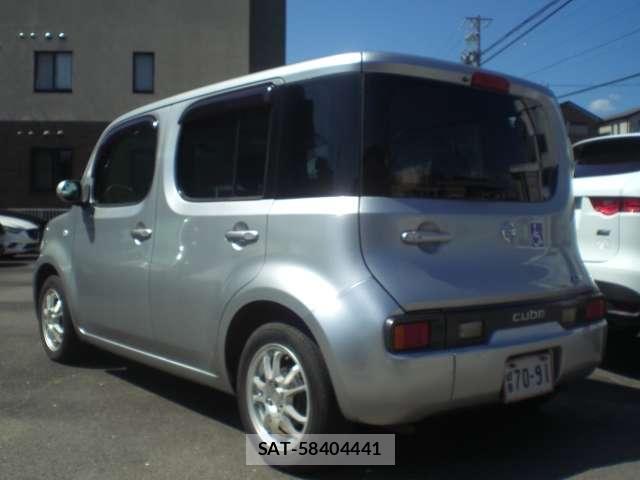 Nissan CUBE 2012-05 8217110-6