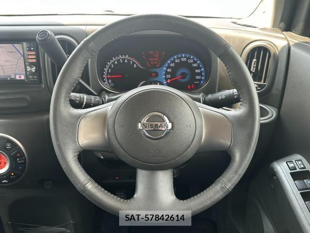 Nissan CUBE 2012-06 8217319-17