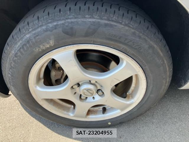 Nissan CUBE 2013-05 8219806-11