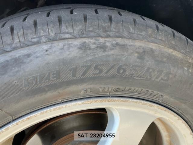 Nissan CUBE 2013-05 8219806-14