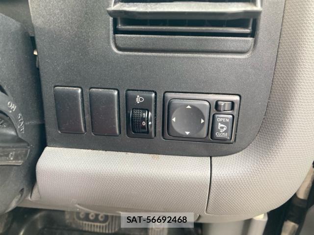 Nissan CUBE 2008-04 8219883-17