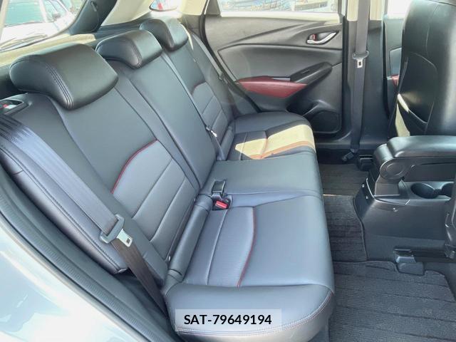 Mazda CX-3 2017-06 8216355-9