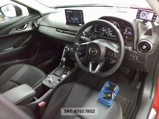 Mazda CX-3 2022-06 8216458-2