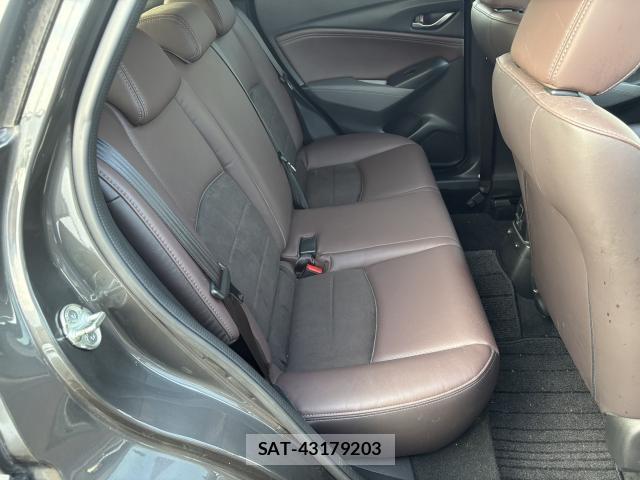 Mazda CX-3 2017-09 8216460-6