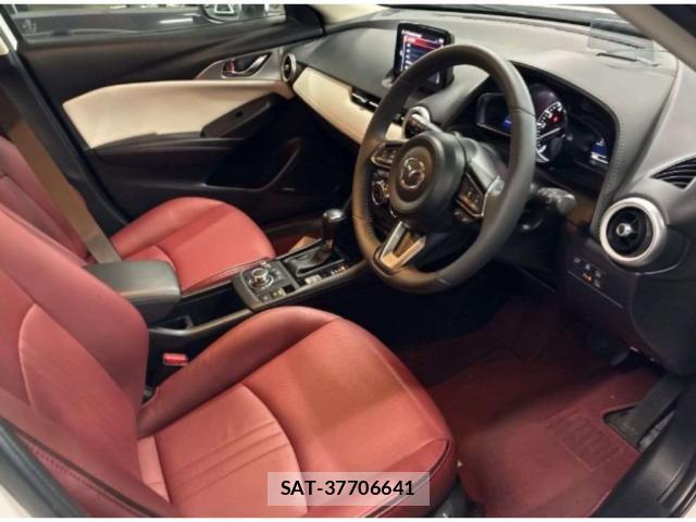 Mazda CX-3 2021-05 8217572-2
