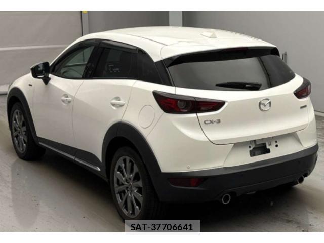 Mazda CX-3 2021-05 8217572-4