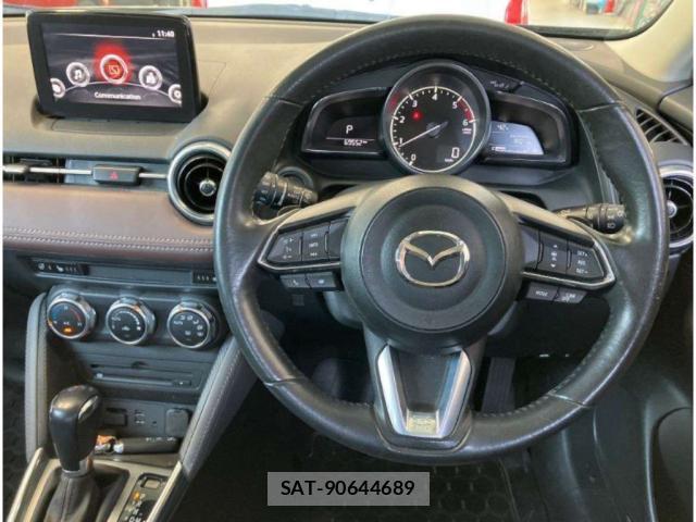Mazda CX-3 2017-09 8218106-2