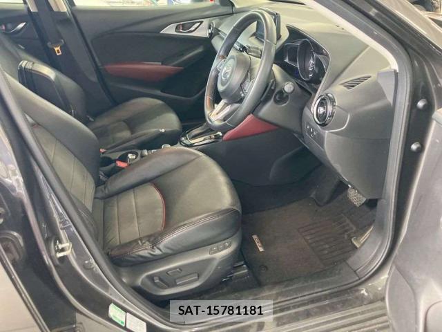 Mazda CX-3 2017-07 8218818-2