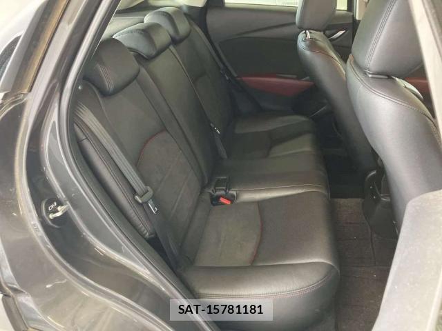 Mazda CX-3 2017-07 8218818-9