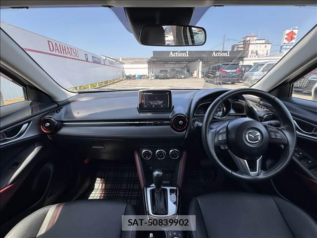 Mazda CX-3 2015-06 8220512-1