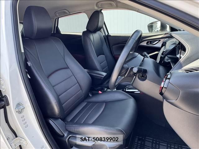 Mazda CX-3 2015-06 8220512-7