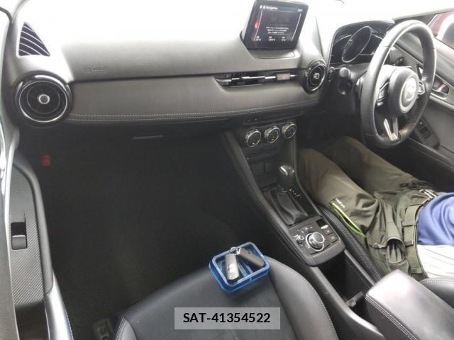 Mazda CX-3 2019-09 8221431-2