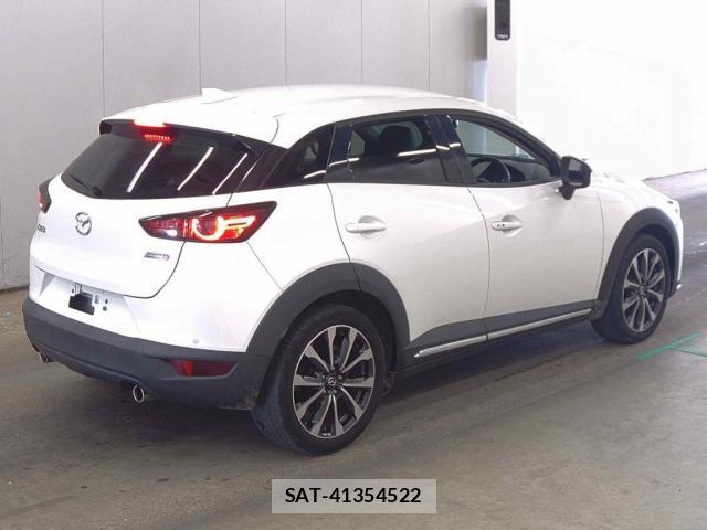 Mazda CX-3 2019-09 8221431-4