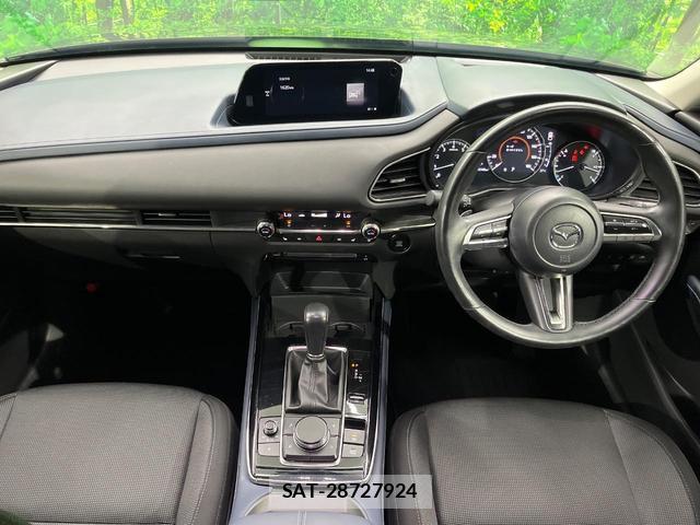 Mazda CX-30 2020-06 8219109-1