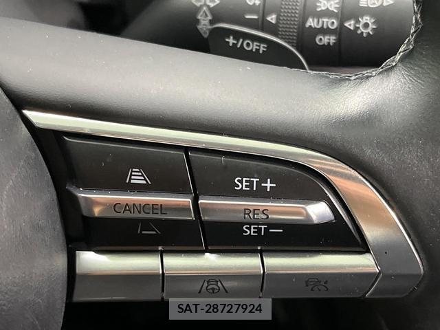 Mazda CX-30 2020-06 8219109-3