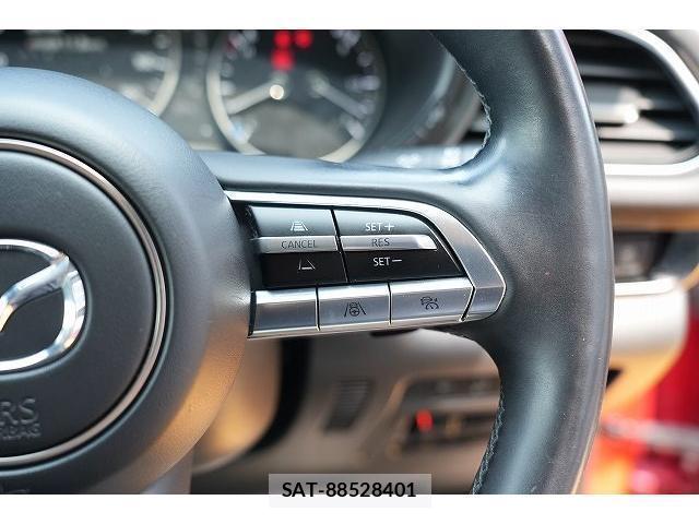 Mazda CX-30 2019-11 8223261-11