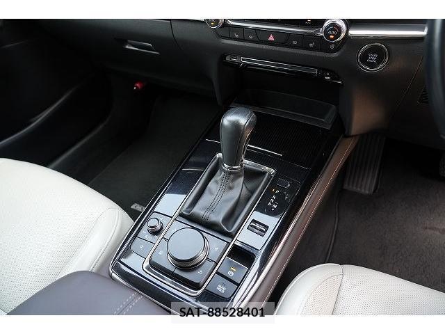 Mazda CX-30 2019-11 8223261-7