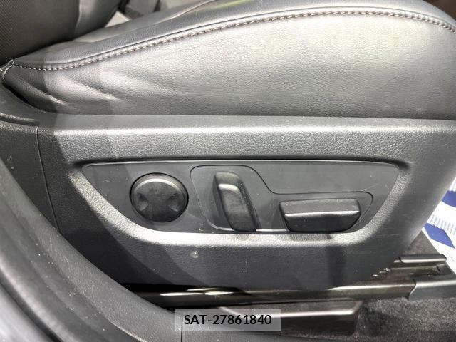 Mazda CX-30 2022-06 8224369-6