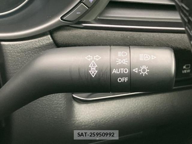 Mazda CX-30 2023-11 8225146-17