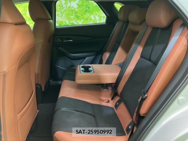 Mazda CX-30 2023-11 8225146-7