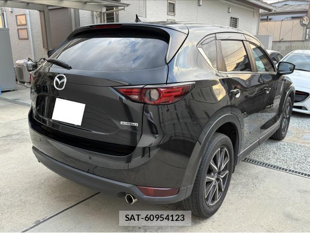 Mazda CX-5 2021-06 8217260-1